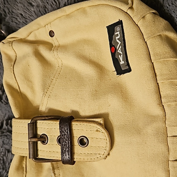 Kavu pale yellow canvas Oxford hobo style purse - Picture 2 of 8